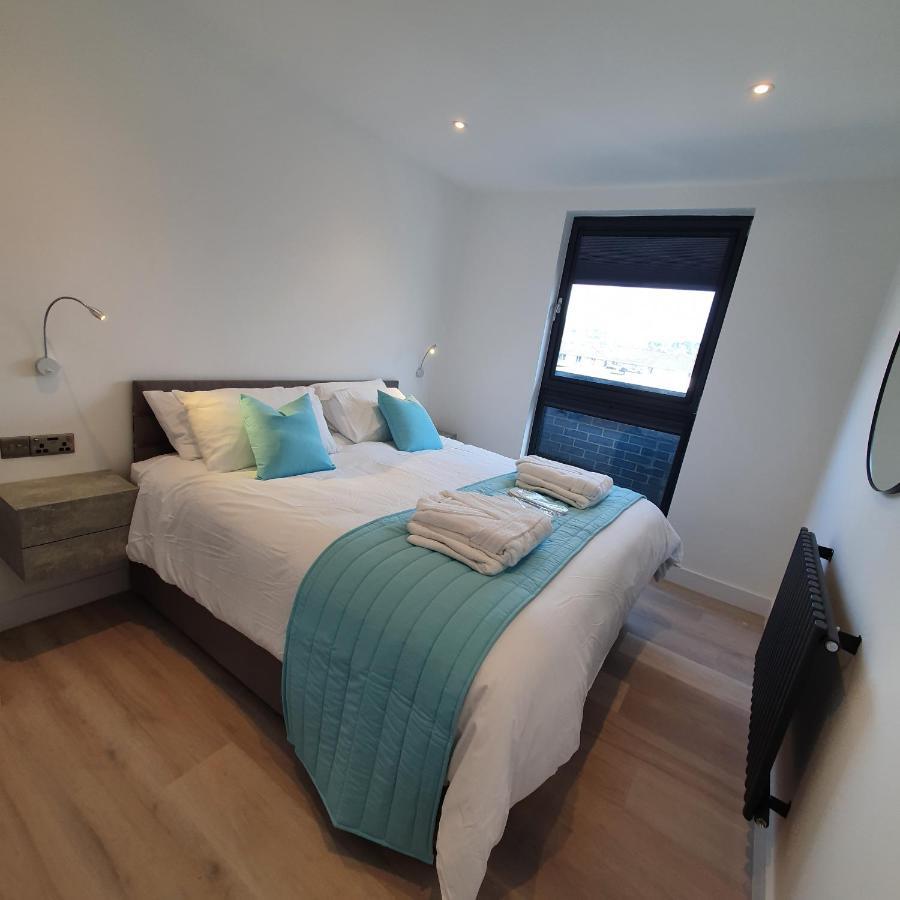 Central Penthouse With Hot Tub & Views 24 Cheltenham Esterno foto