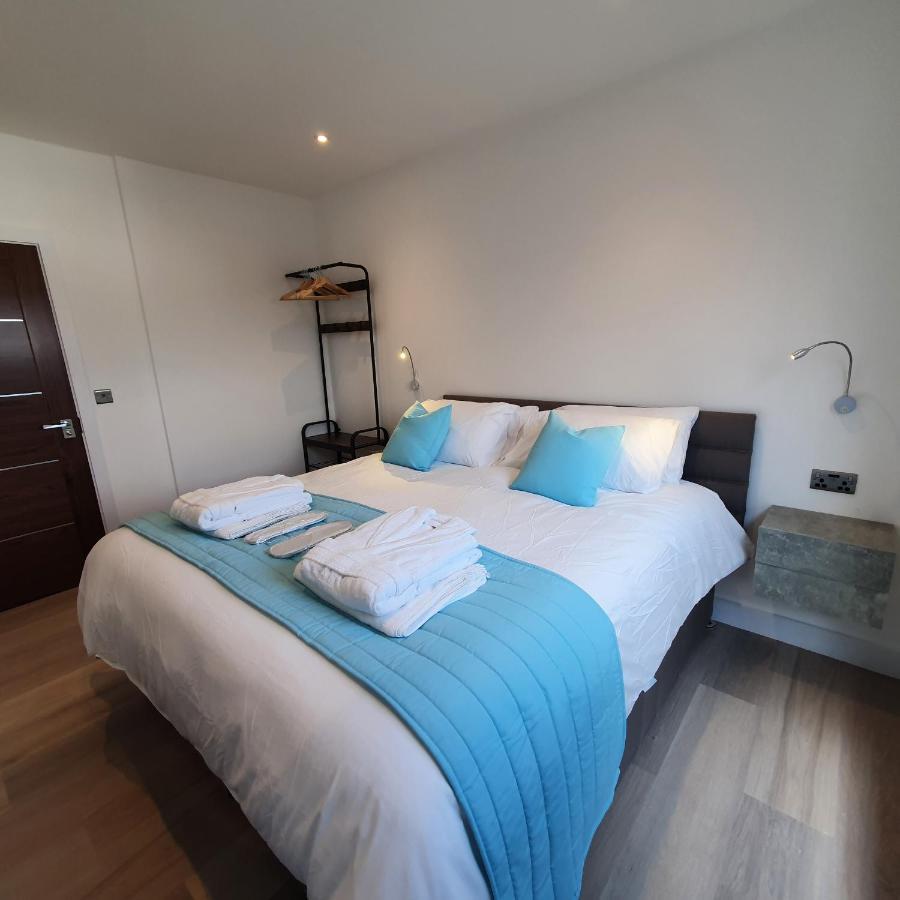 Central Penthouse With Hot Tub & Views 24 Cheltenham Esterno foto